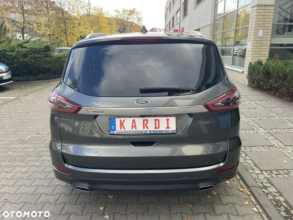 Ford S-Max - 8