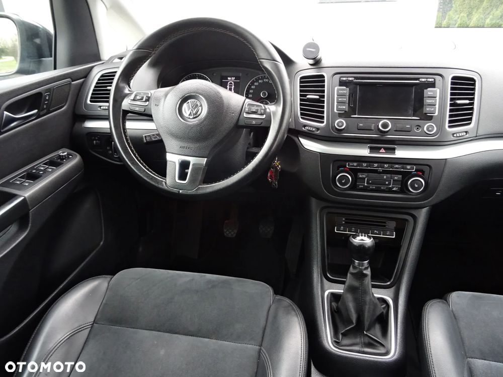 Volkswagen Sharan 2.0 TDI Blue Motion Highline - 17