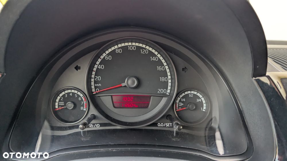 Volkswagen up! 1.0 move - 12