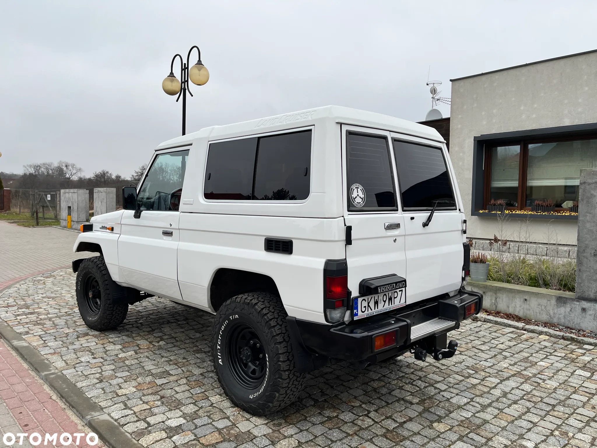 Toyota Land Cruiser HT LX - 3
