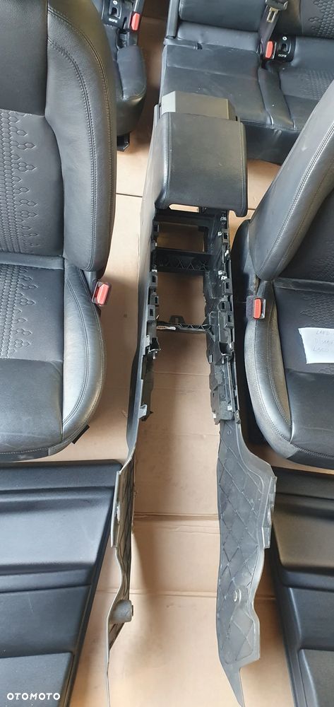 Fotele kanapa boczki podłokietnik komplet skóra elektryczne grzane Land Rover Discovery Sport L550 - 6