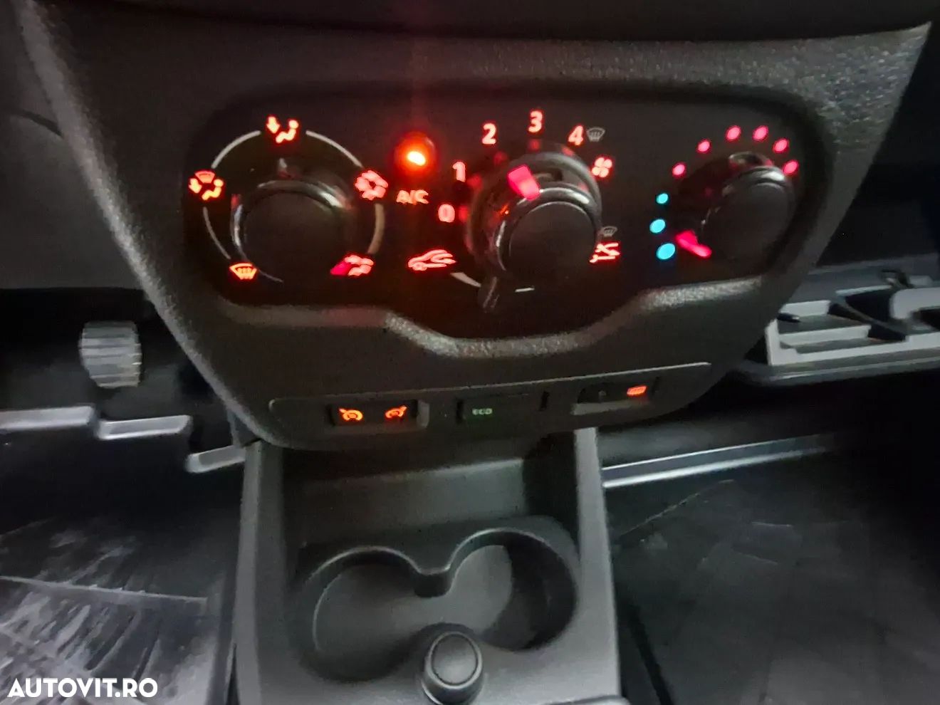 Dacia Dokker 1.5 dCi 90 CP Laureate - 9