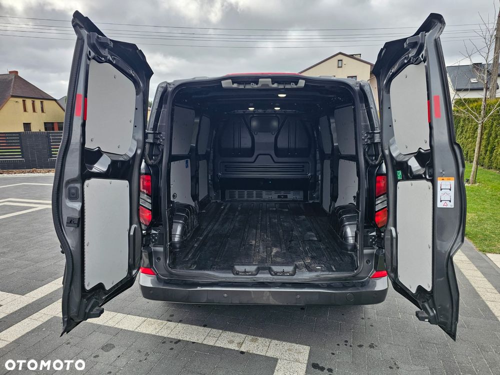 Ford TRANSIT CUSTOM - 3