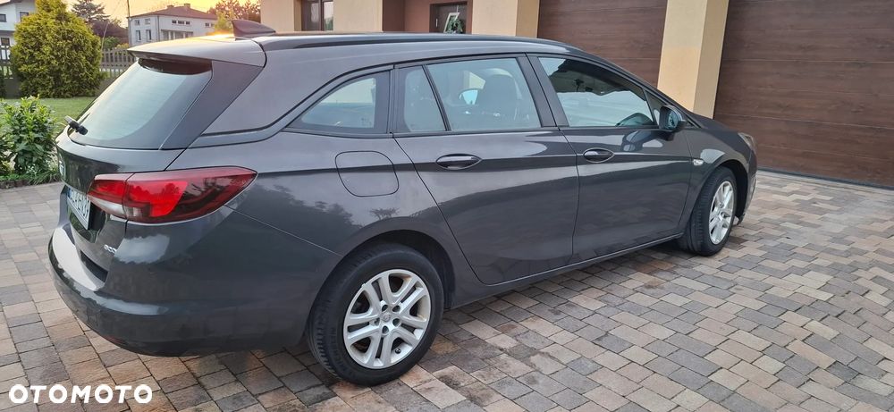 Opel Astra 1.6 CDTI Enjoy - 4