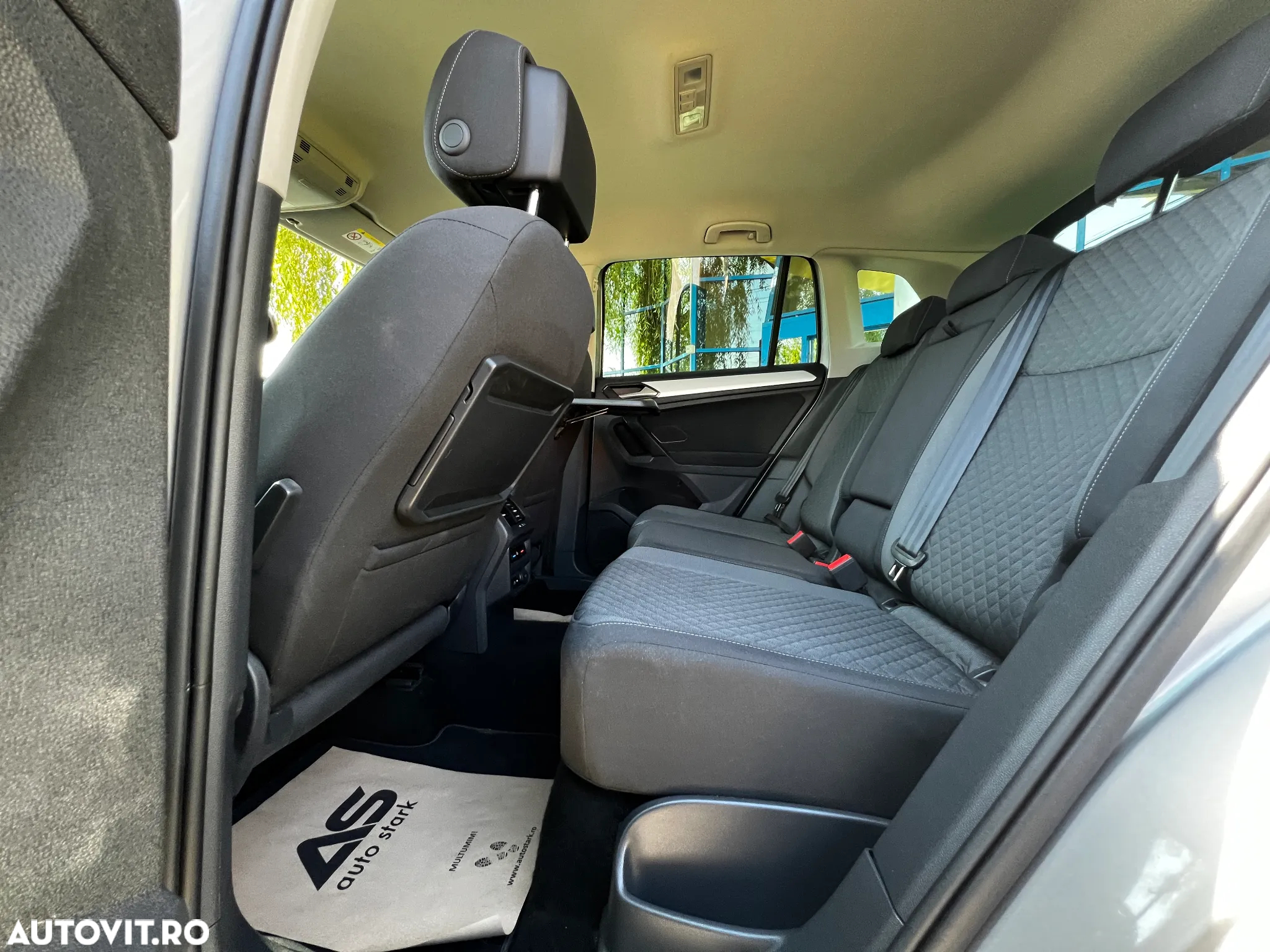 Volkswagen Tiguan 2.0 TDI SCR 4MOTION DSG R-Line - 18