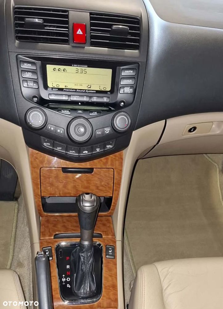 Honda Accord 2.0 Executive - 8