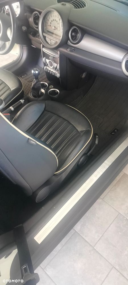 MINI Clubman Cooper D - 17