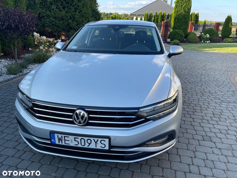 Volkswagen Passat - 4