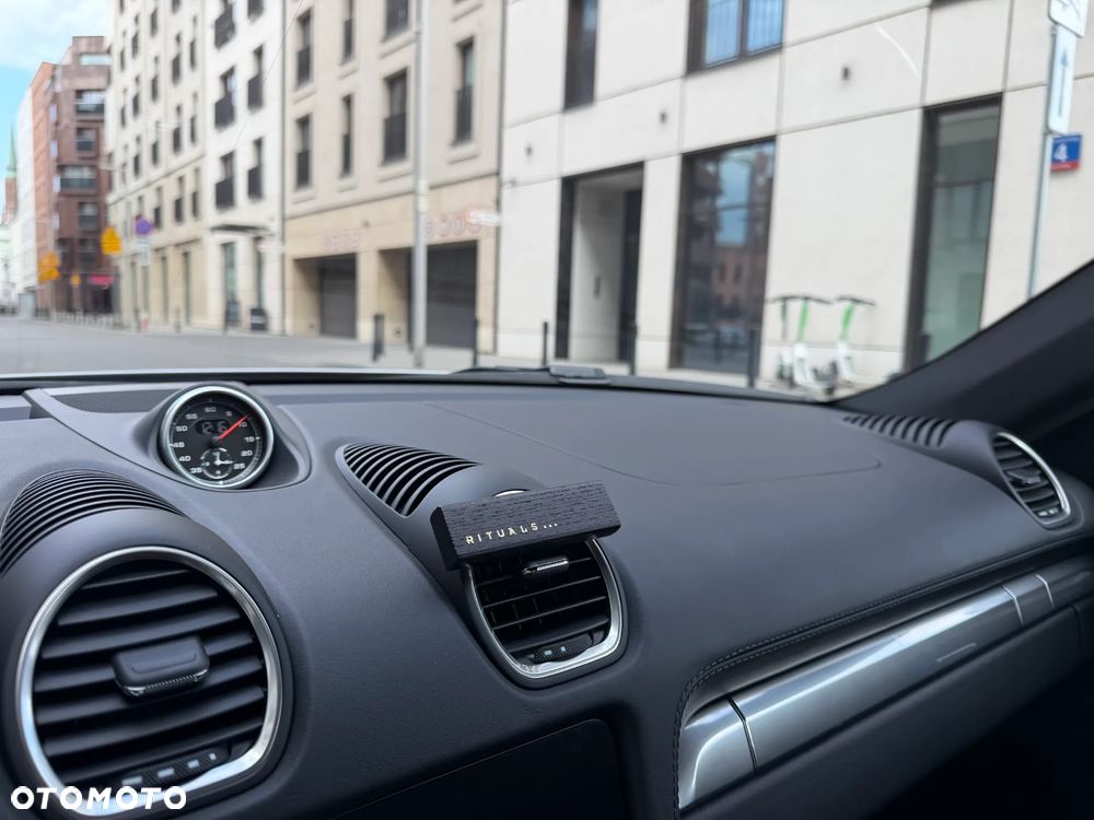 Porsche 718 Cayman - 4