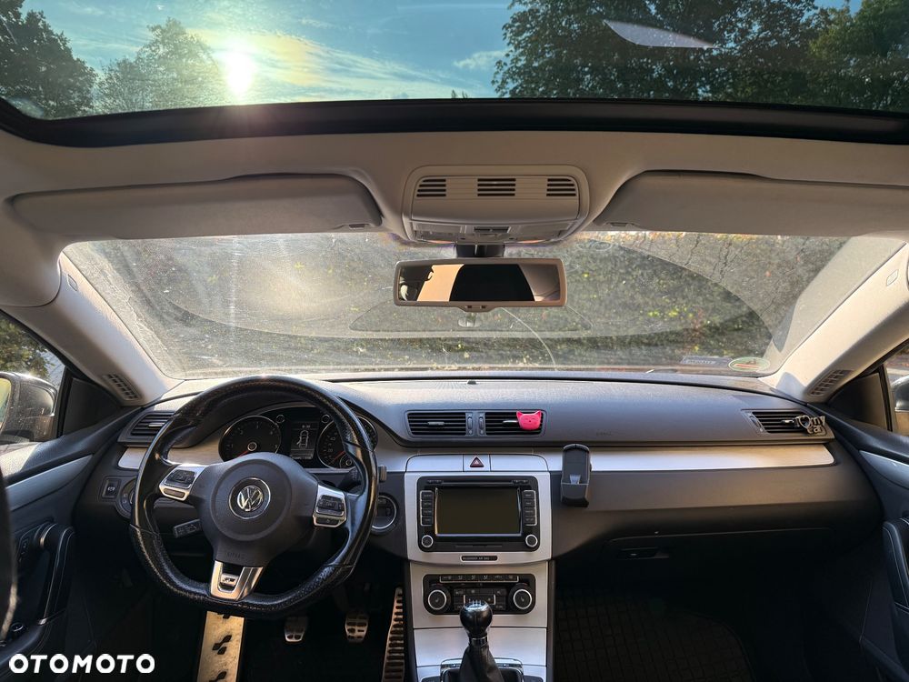 Volkswagen Passat 2.0 TDI Comfortline R-Style - 8