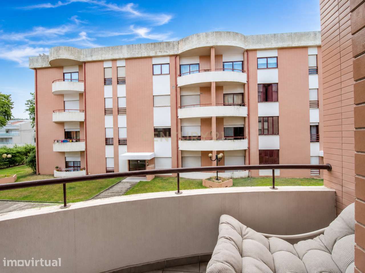 Apartamento T2 remodelado em Condomínio Fechado – Francelos, V.N.G. - Grande imagem: 2/32