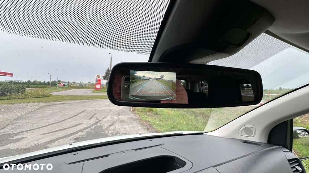 Peugeot Traveller - 26