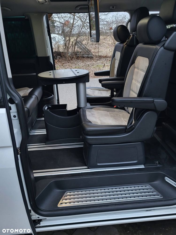 Volkswagen Multivan - 5