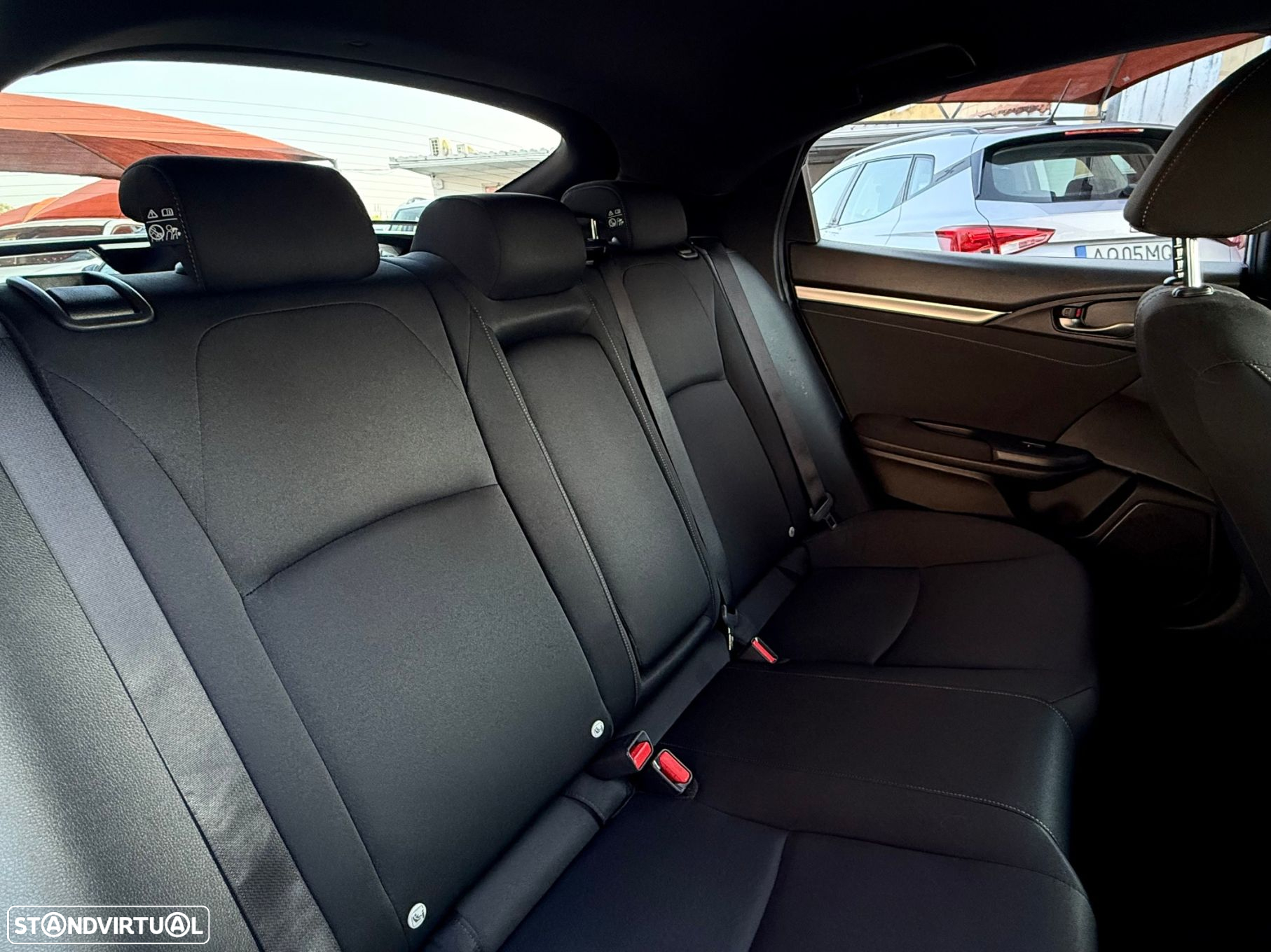 Honda Civic 1.0 i-VTEC Executive Premium - 8