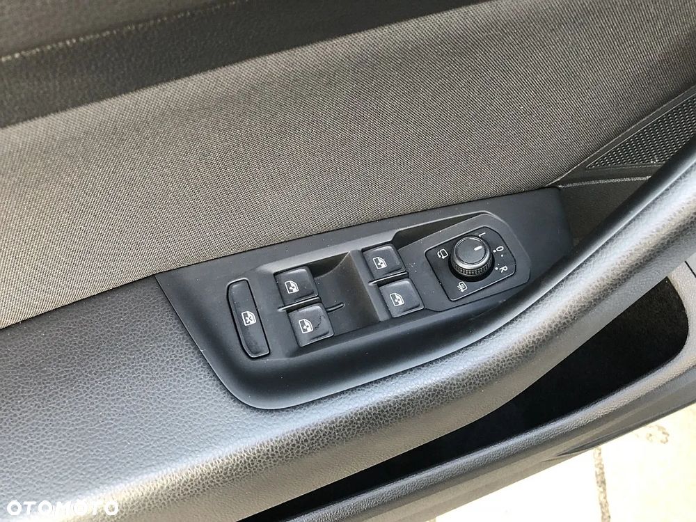 Volkswagen Passat 2.0 TDI BMT Highline - 26