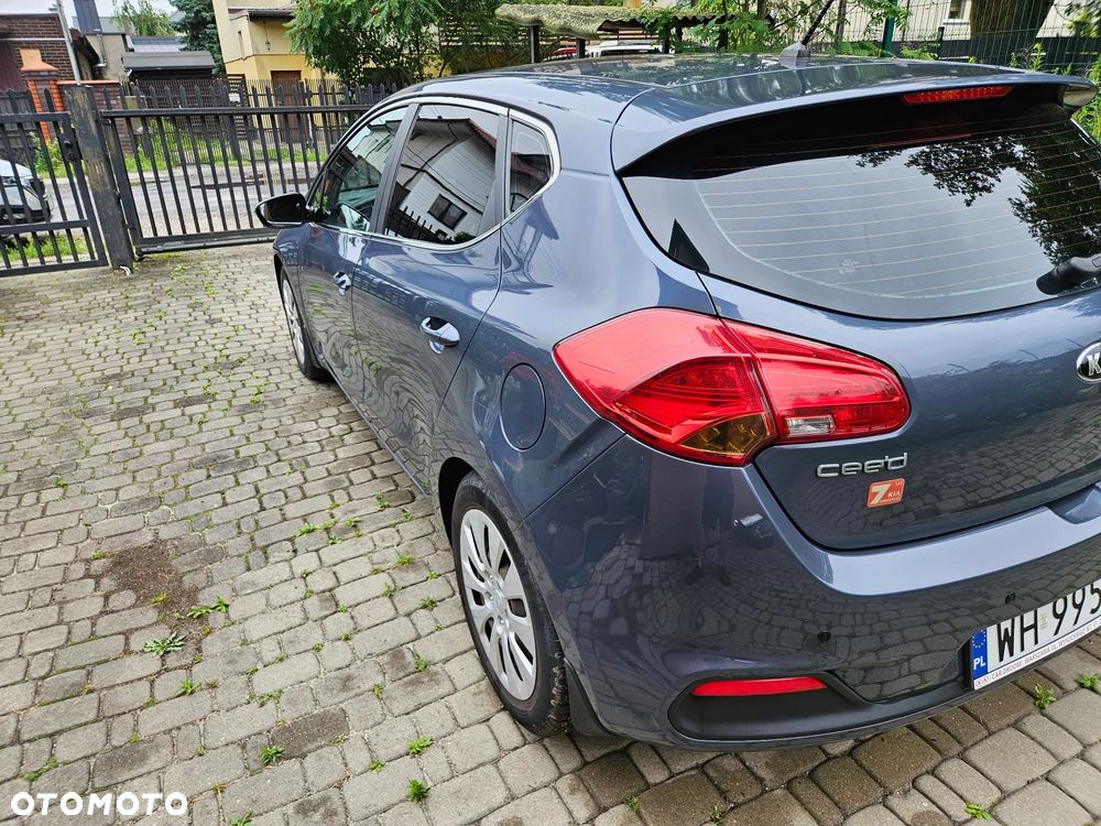 Kia Ceed 1.6 GDI L - 10