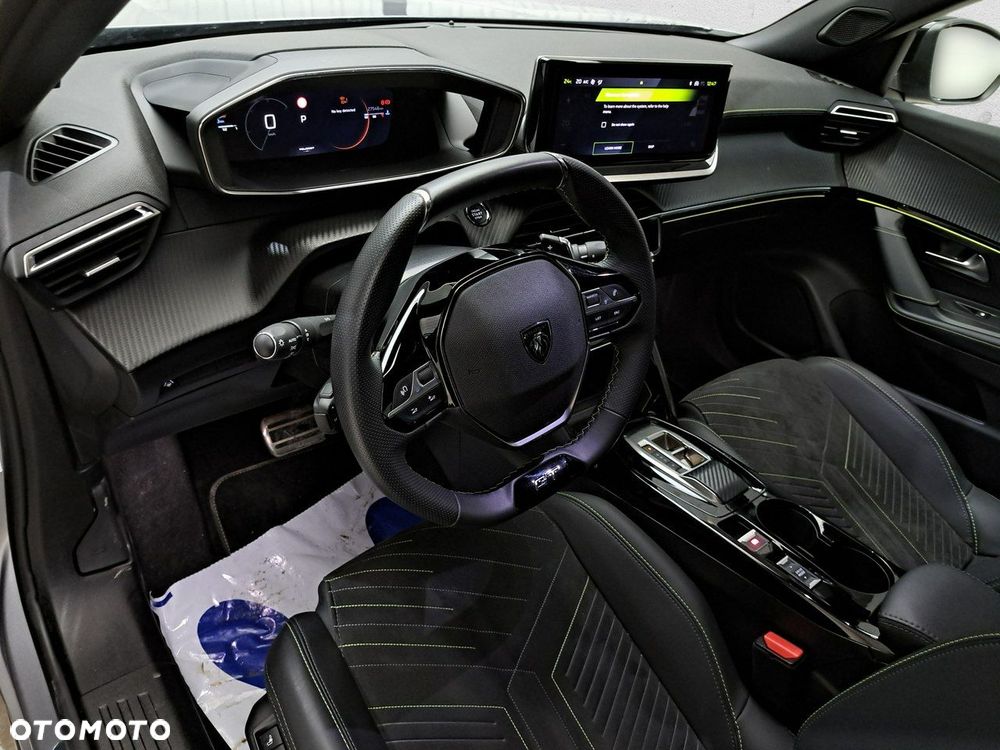 Peugeot 2008 - 11