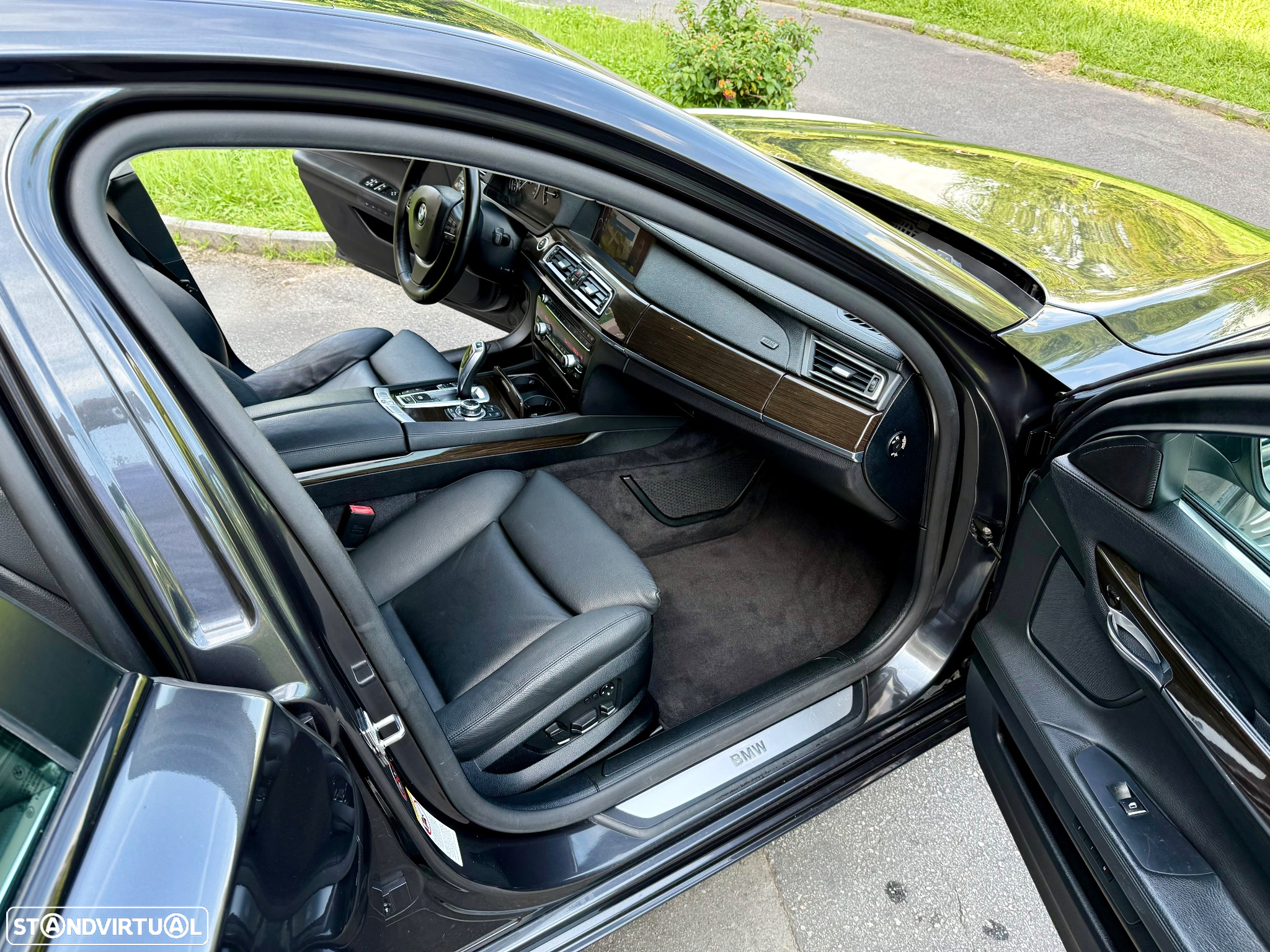 BMW 730 d Pack M - 27