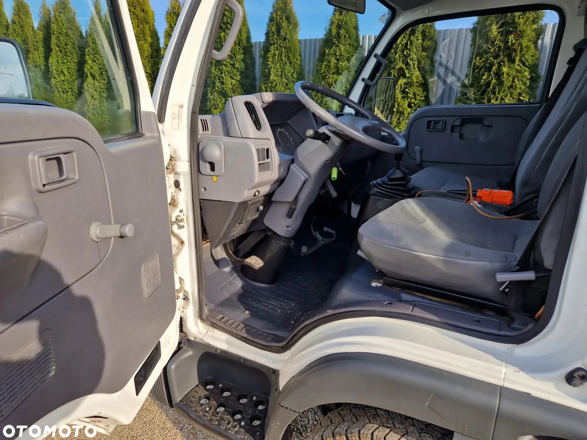 Nissan Cabstar 3.0 - 6