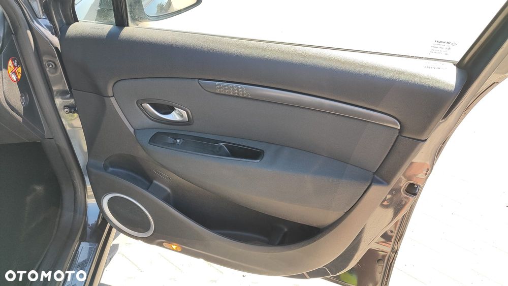 Renault Scenic 2.0 16V 140 CVT Dynamique - 13
