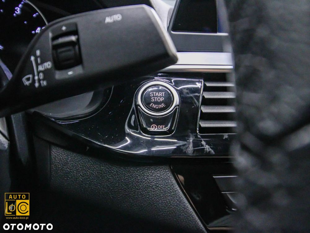 BMW Seria 5 518d - 31