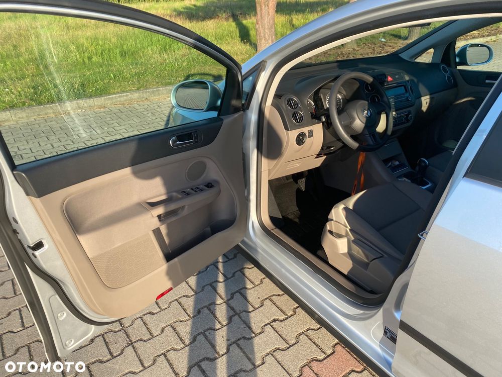 Volkswagen Golf Plus 1.6 TDI DPF BlueMotion Technology DSG Comfortline - 13