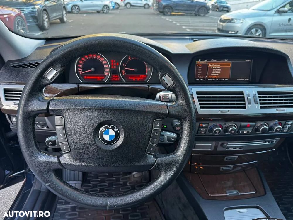 BMW Seria 7 730d A - 12