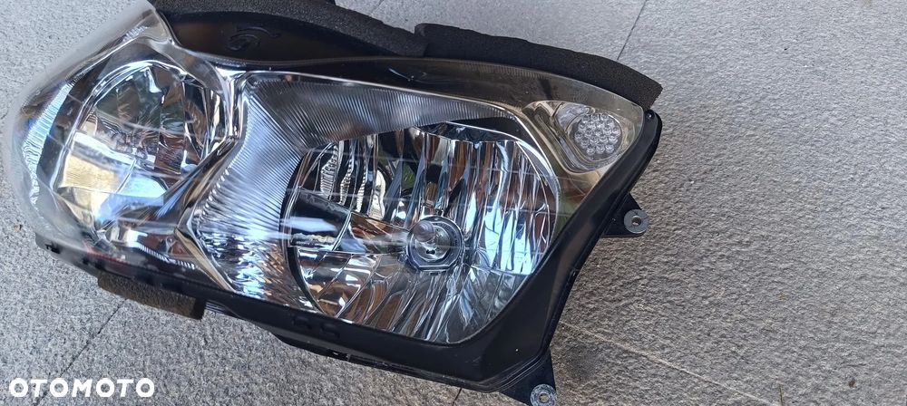 HONDA PAN EUROPEAN 1300 LAMPA PRZÓD REFLEKTOR - 2