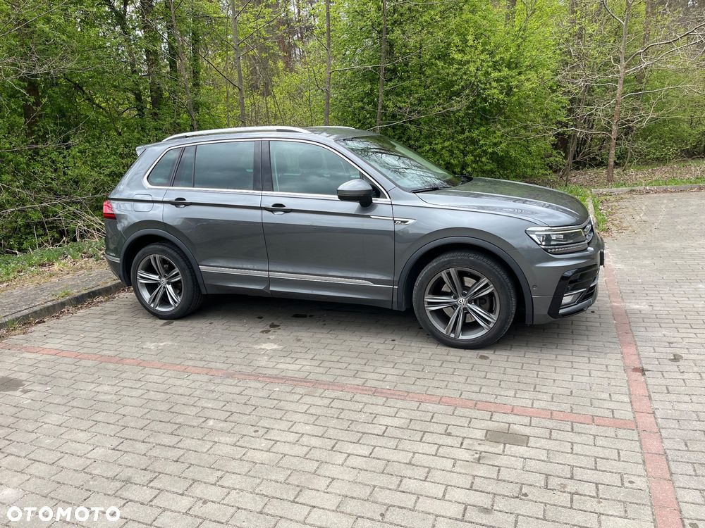 Volkswagen Tiguan - 1