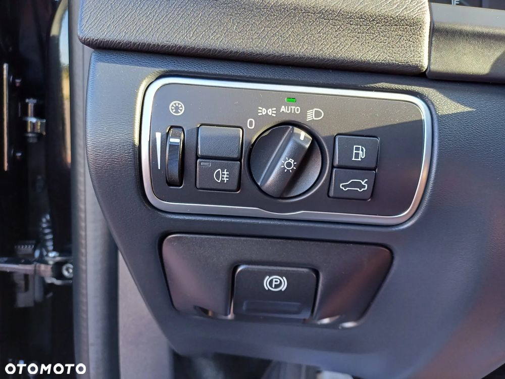 Volvo V60 T5 Drive-E Dynamic Edition (Momentum) - 14