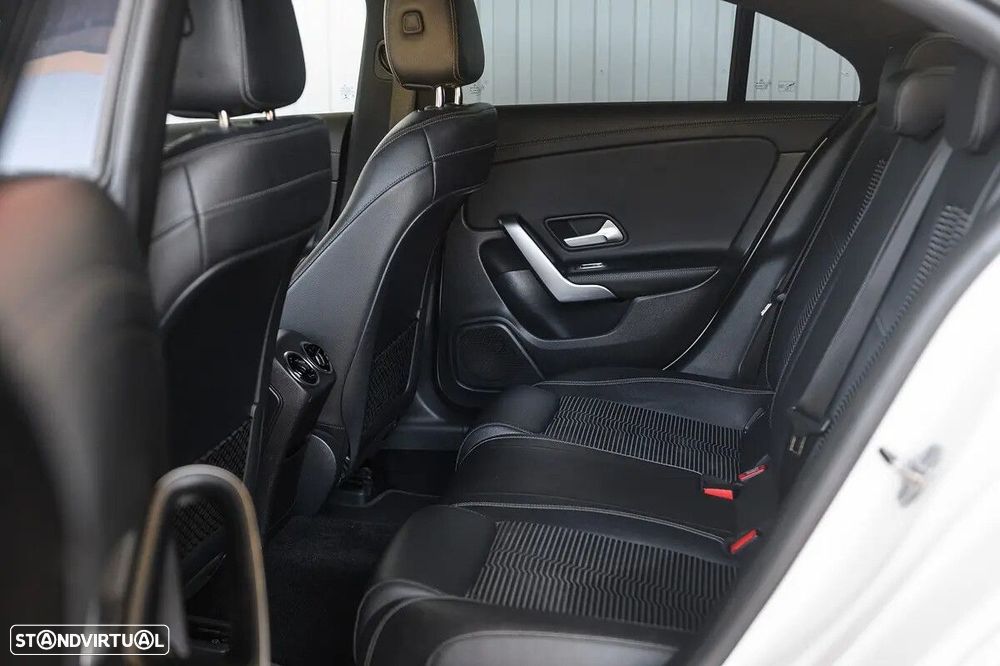 Mercedes-Benz CLA 180 d Style Aut. - 33