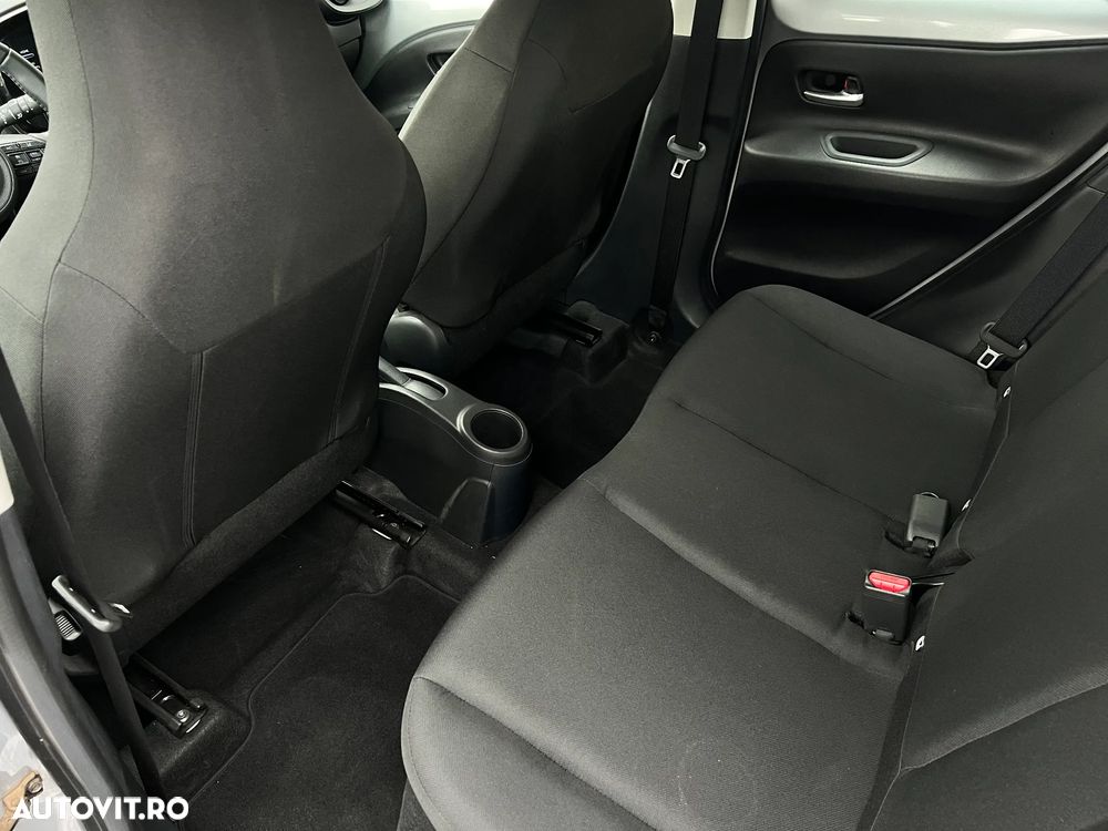 Toyota Aygo X 1.0l MT Active - 13
