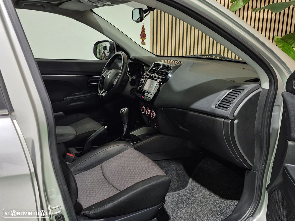 Mitsubishi ASX 1.6 MIVEC Intense Connect Edition - 13