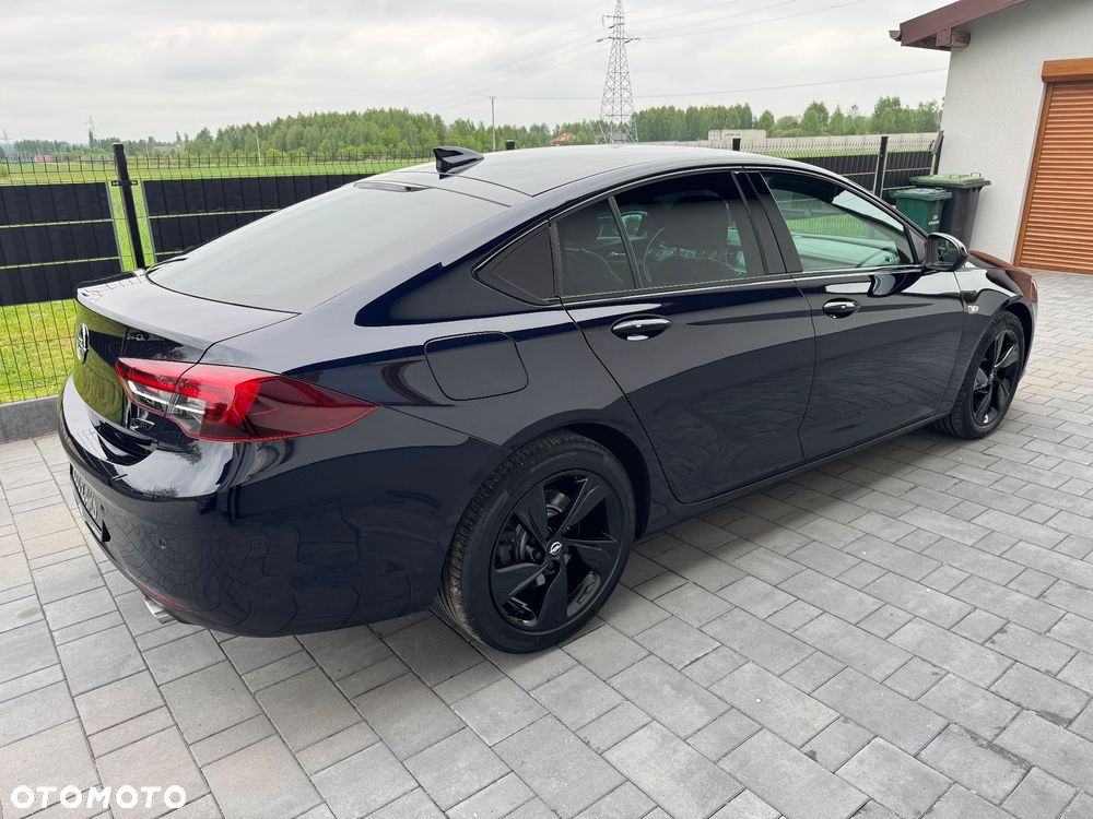 Opel Insignia 2.0 BiTurbo 4x4 Exclusive - 10