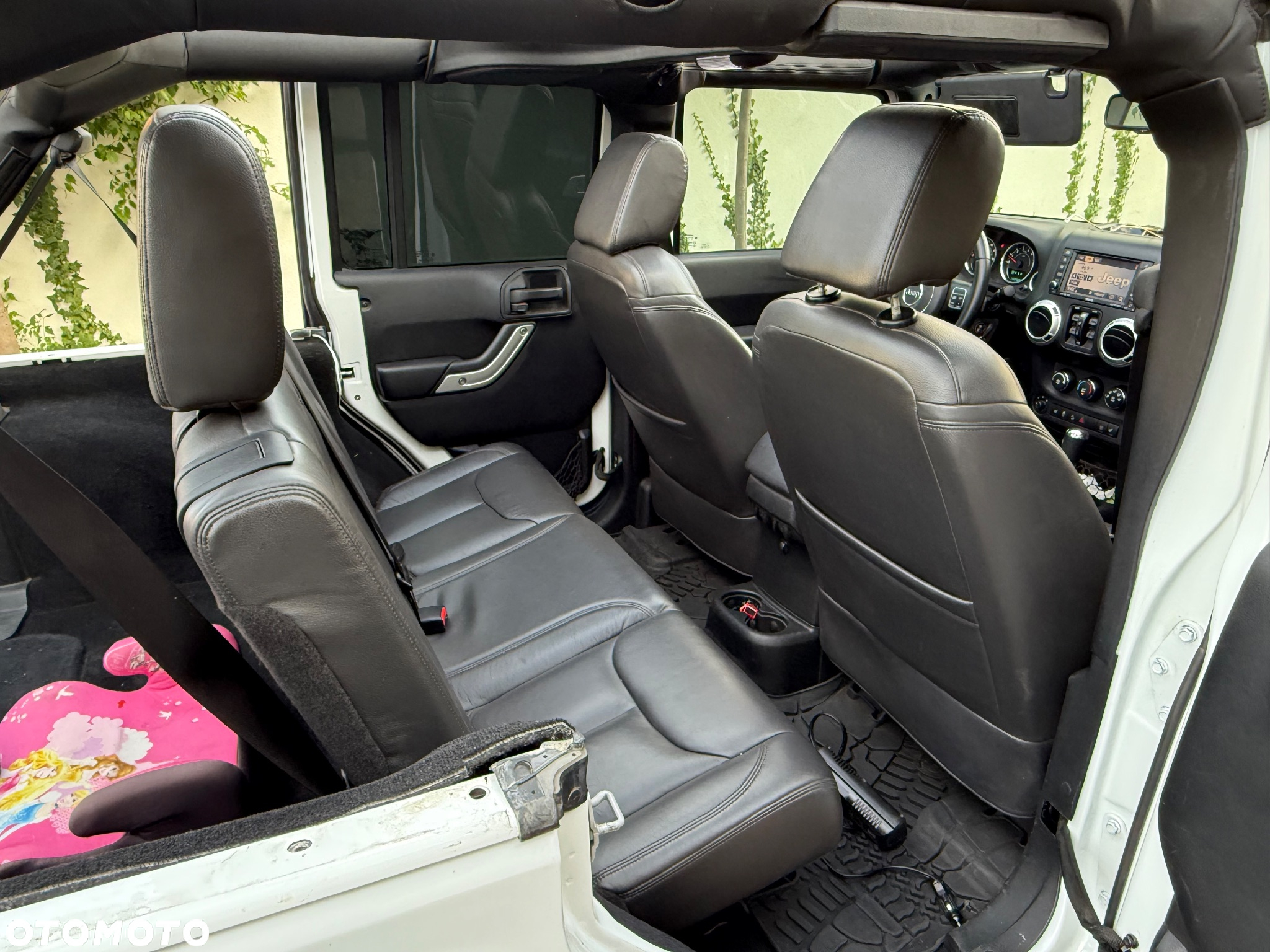 Jeep Wrangler - 11