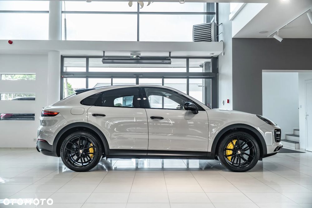 Porsche Cayenne - 16
