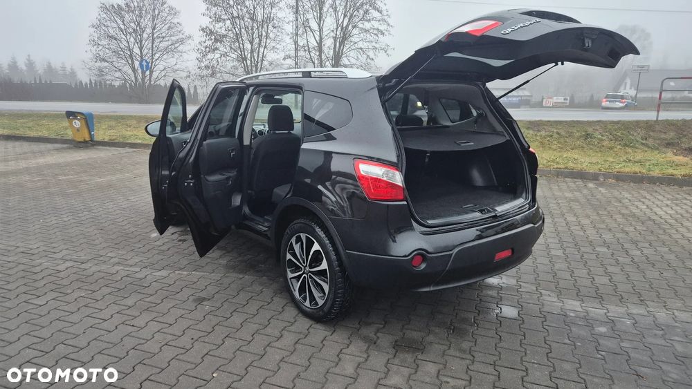 Nissan Qashqai+2 - 22