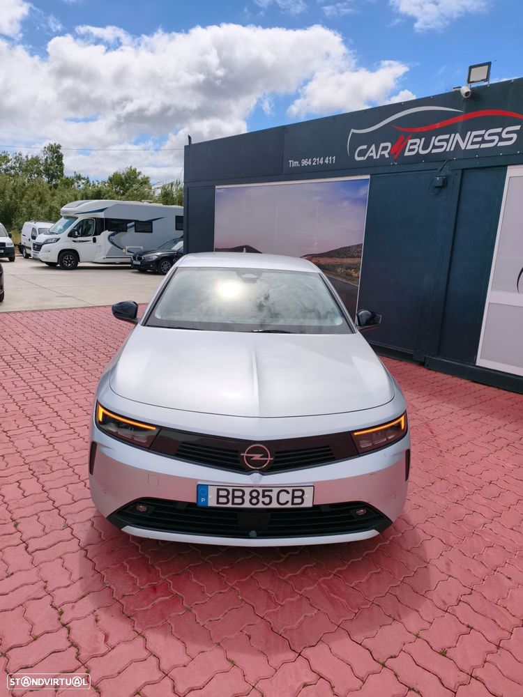 Opel Astra 1.2 T Elegance - 3