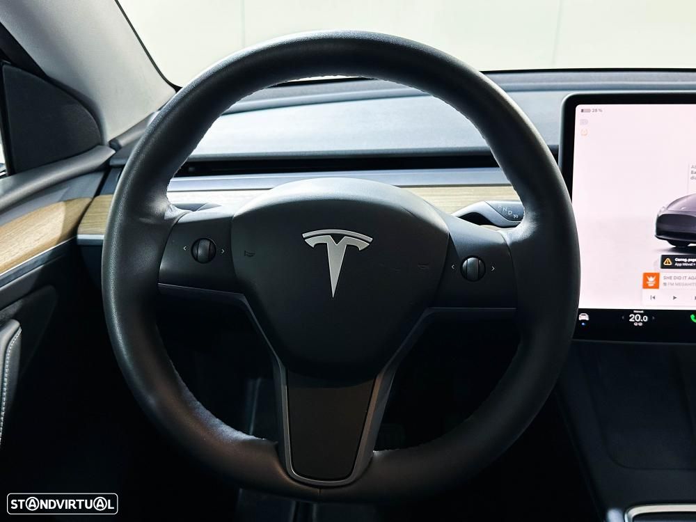 Tesla Model Y Long Range Dual Motor AWD - 21