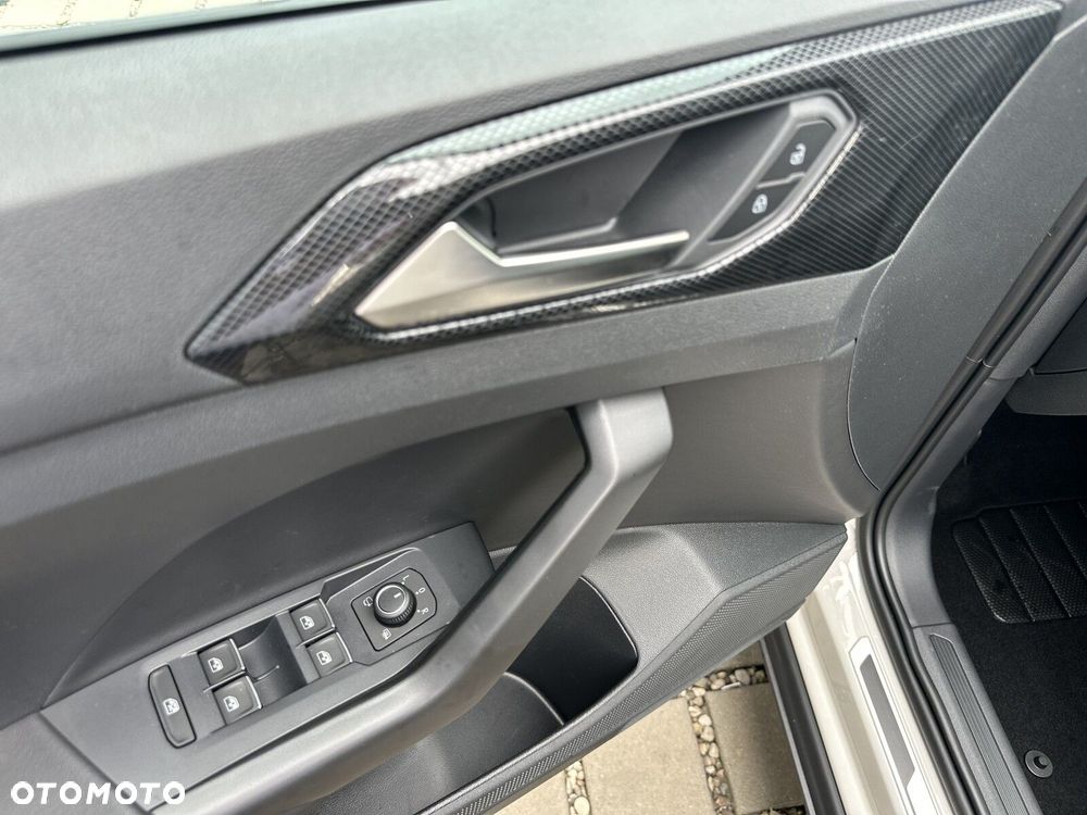 Volkswagen T-Cross - 20