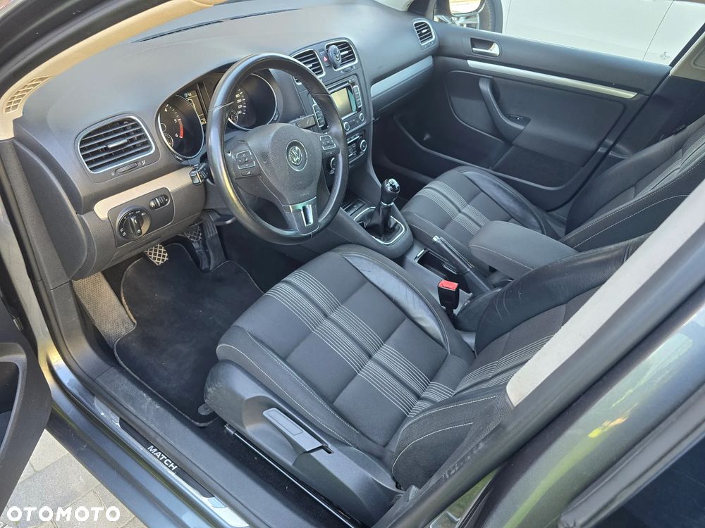 Volkswagen Golf - 14
