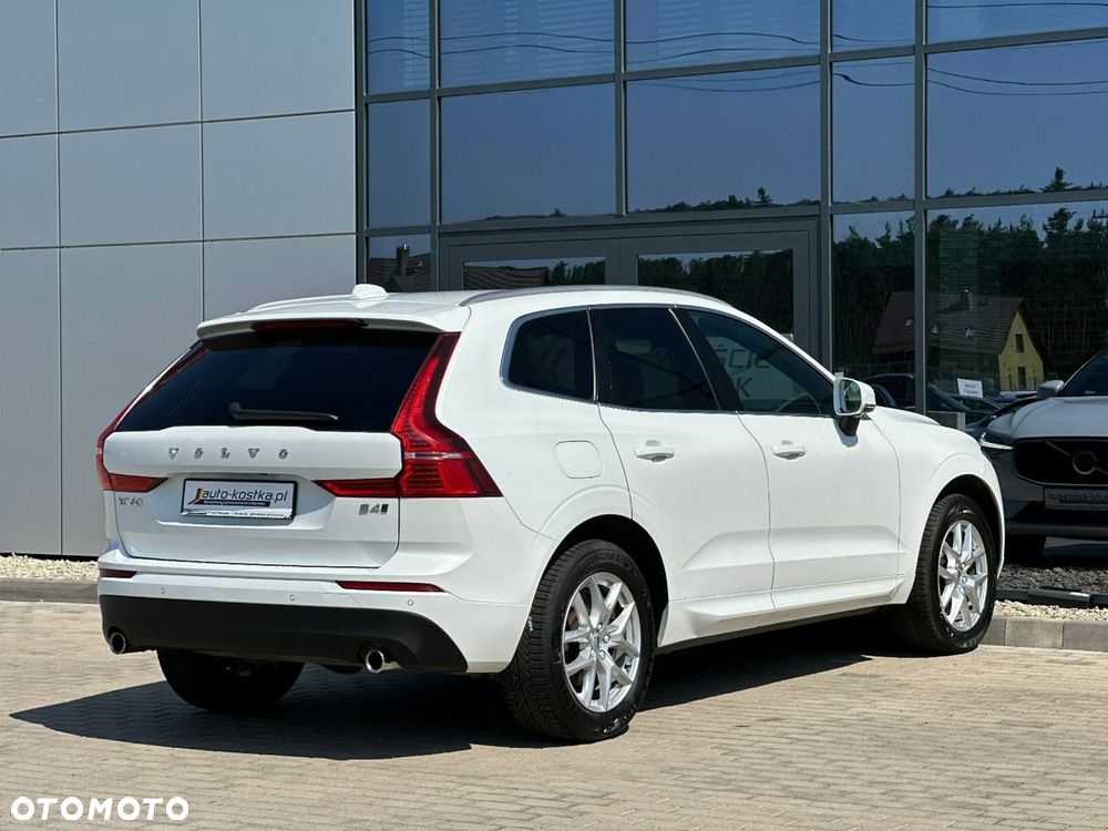 Volvo XC 60 B4 D AWD Geartronic Momentum Pro - 9