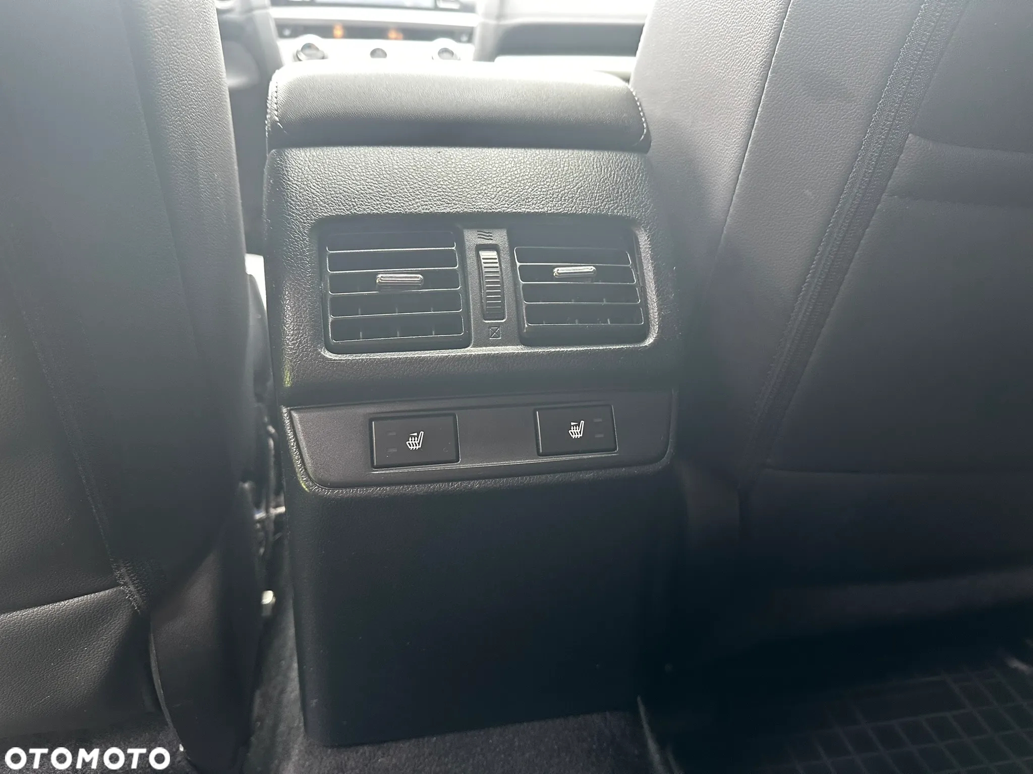 Subaru Outback 2.0D Exclusive Lineartronic - 12