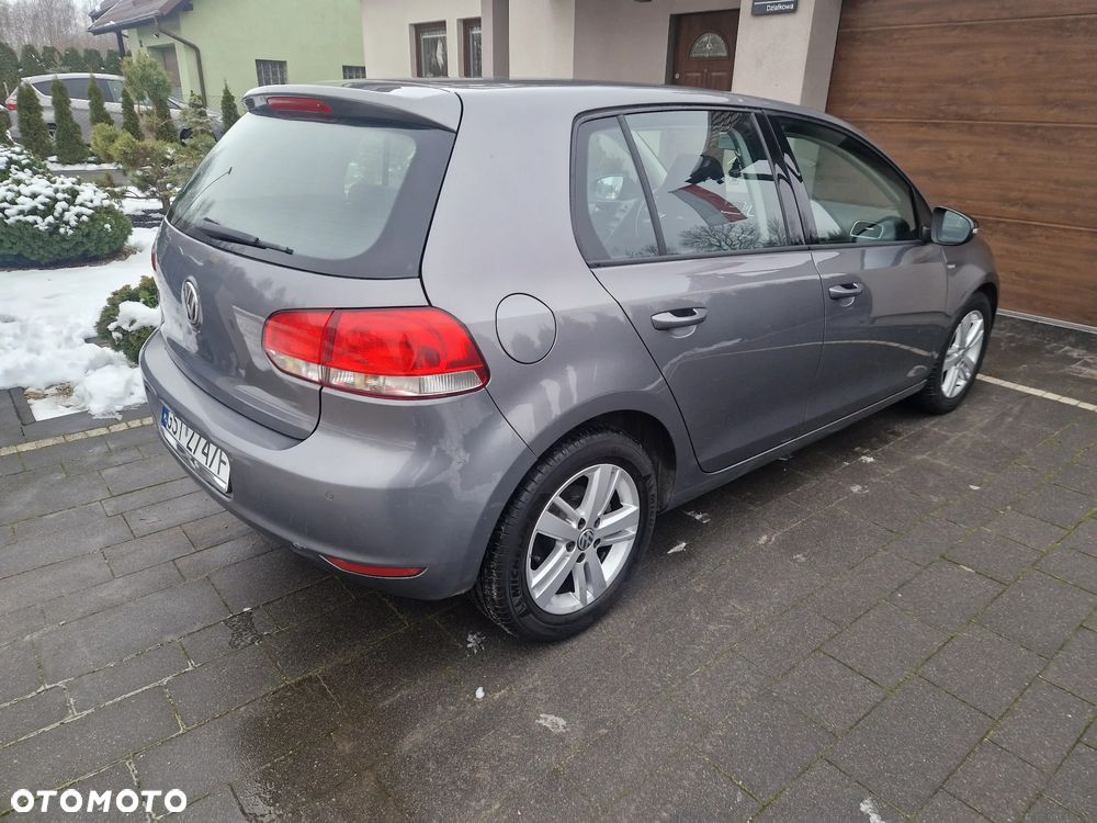 Volkswagen Golf 1.6 TDI DPF BlueMotion Technology MATCH - 9