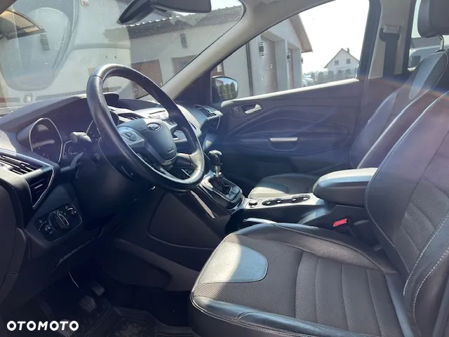 Ford Kuga 1.5 EcoBoost 2x4 Titanium - 8