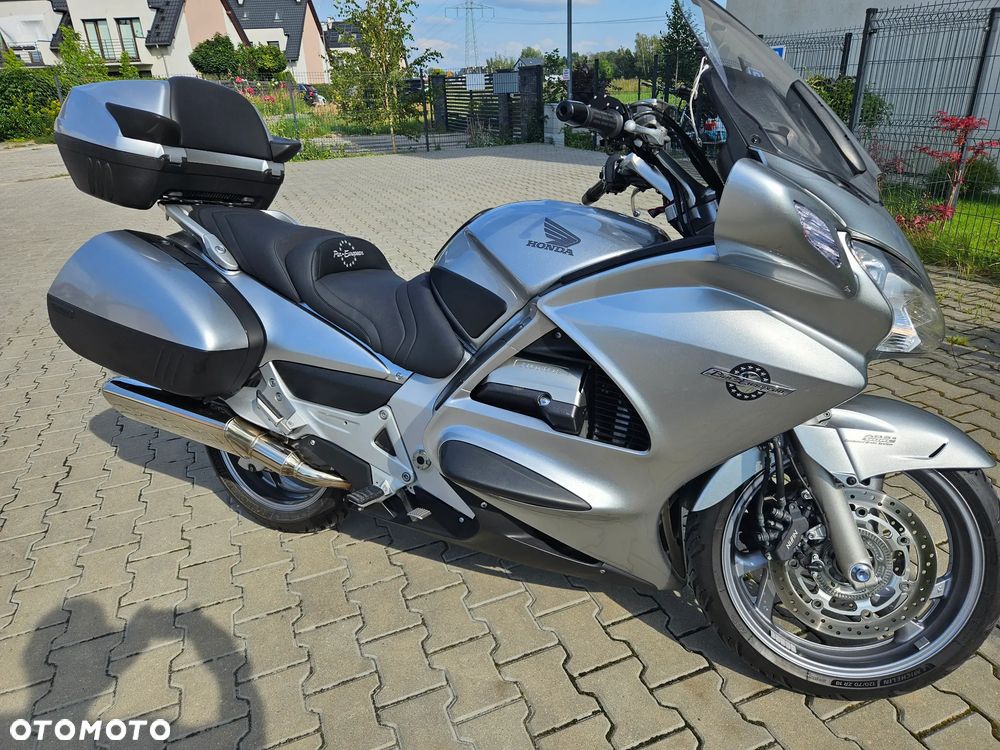 Honda ST - 5
