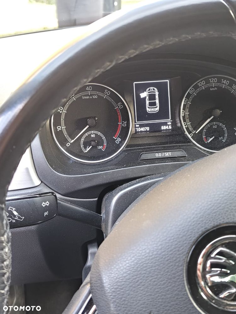 Skoda RAPID 1.0 TSI Ambition - 9