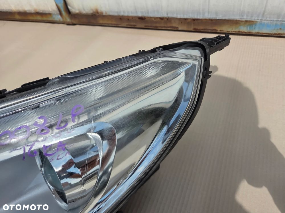 Lampy lampa przednia lewa prawa Peugeot 2008 I   9815405780   9815403080 - 6