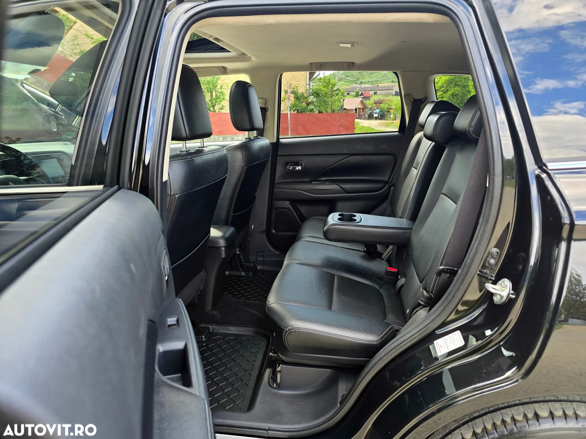 Mitsubishi Outlander 2.2 DI-D 4WD Instyle - 26