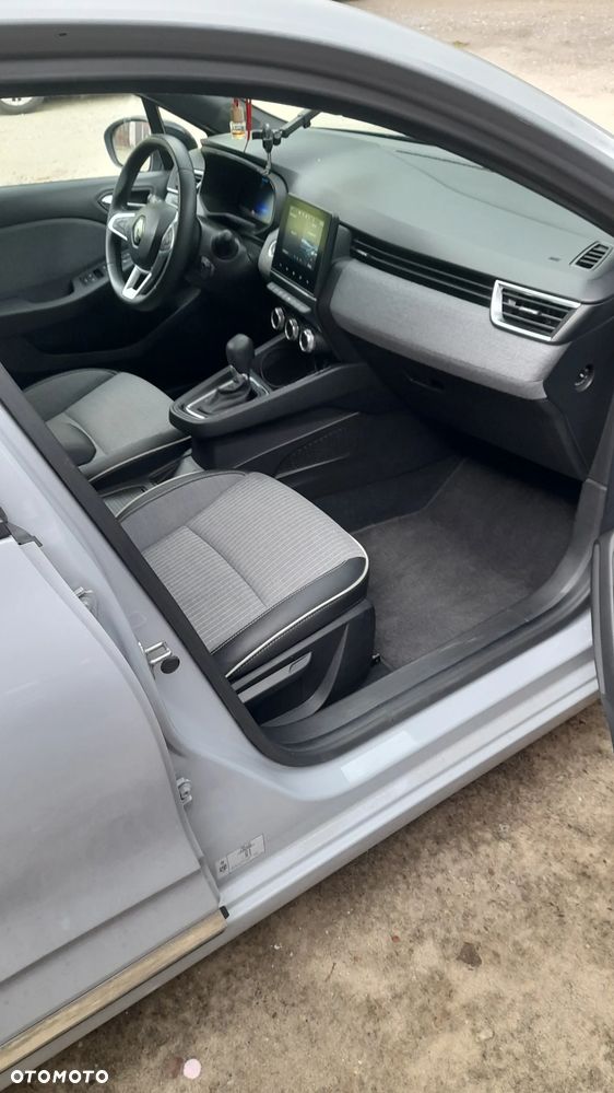 Renault Clio E-TECH 140 INTENS - 27